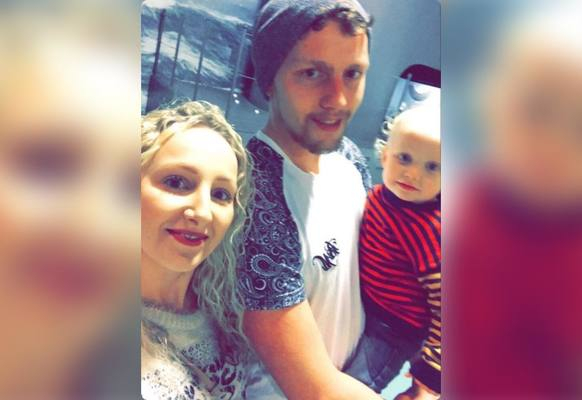 Семейство видя своя СНИМКА 18+, изпадна в ужас и веднага избяга от къщата си 