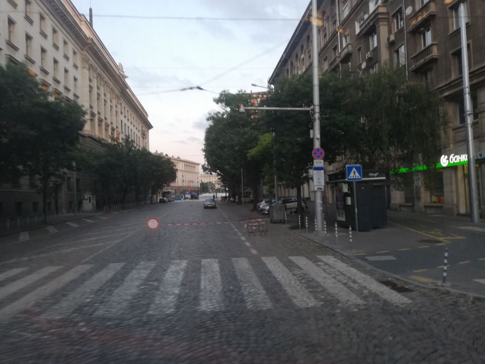 София се събуди под блокада, но ще става по-зле! Протестиращи блокират ключова... СНИМКИ
