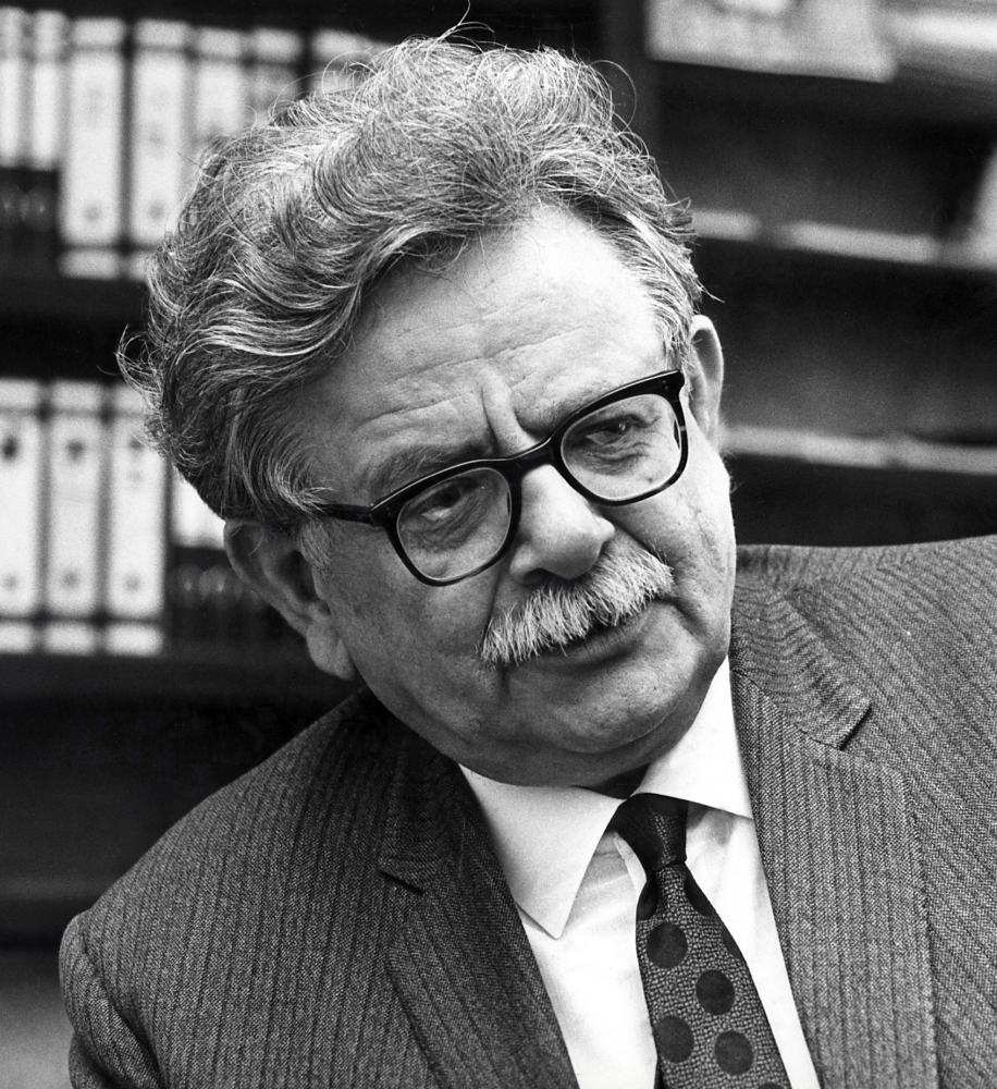 Нобелистът Канети, дарявал майка си само с червени рози, за да й напомнят  за България