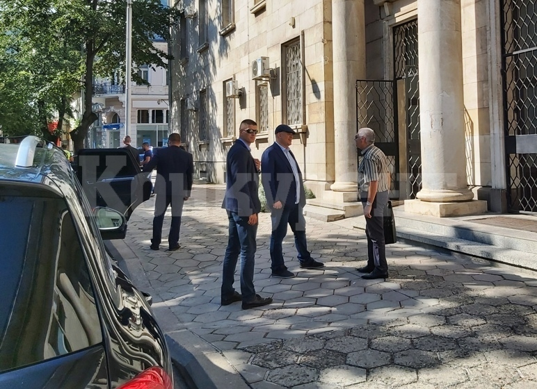 Първи подробности за спецакцията във Враца под погледа на Гешев, арестуван е... СНИМКИ