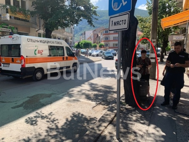 Извънредна ситуация в центъра на Враца, жена лежи на земята СНИМКИ 
