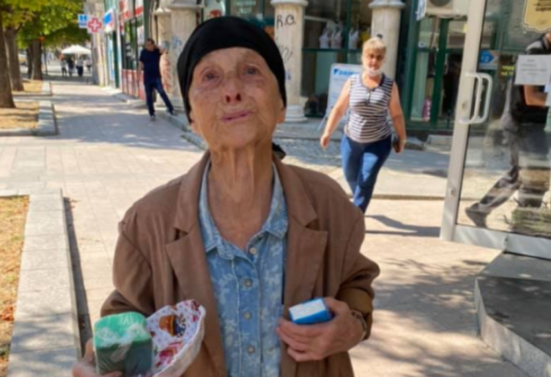 Историята на 90-годишната баба Раиса от Русе разкъса сърцето на мрежата 