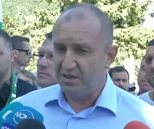 Радев избухна на път за Шипка: Властта повтори срамен сценарий, мафията вкарва България в глух коловоз ВИДЕО