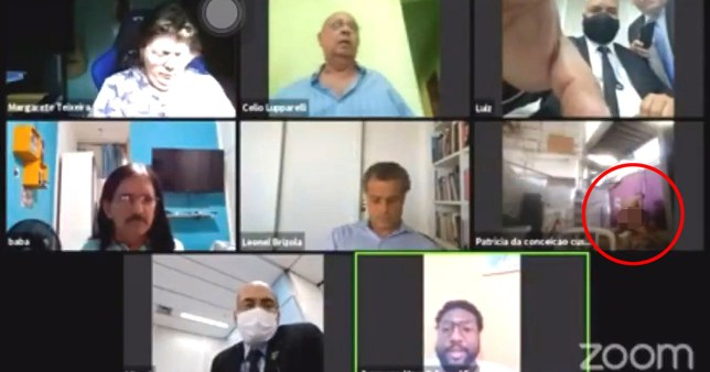 Загорял общинар се отдаде на бурен секс насред онлайн конференция заради К-19 ВИДЕО 18+