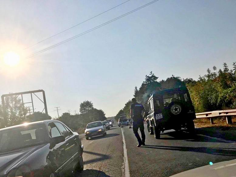 Зверско меле край Лозенец, моторист лежи на земята СНИМКИ 