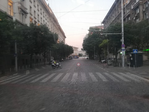 София пак осъмна окупирана, контрапротестиращи обаче... СНИМКИ