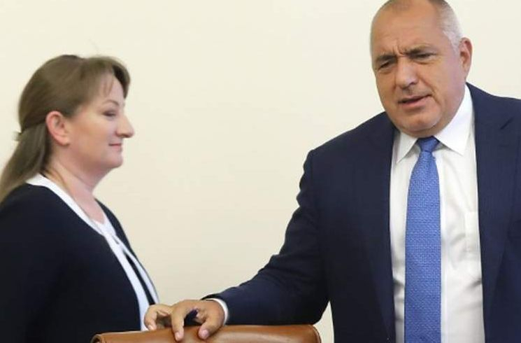 Сачева сложи край на спекулациите и разкри готви ли ГЕРБ резервен премиер 