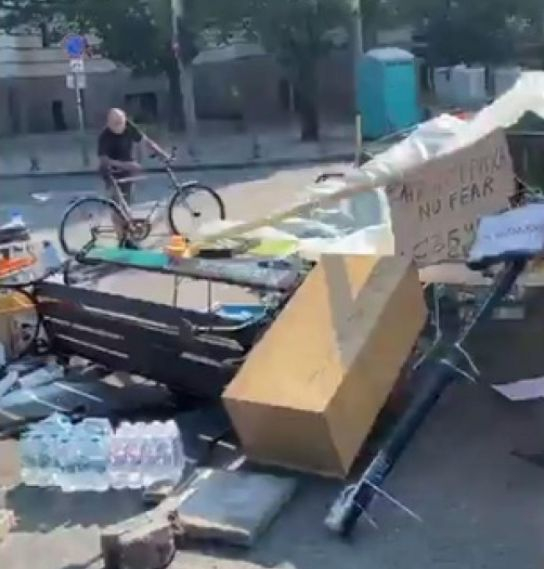 Уникално ВИДЕО в БЛИЦ от разчистването на блокадата пред СУ! СНИМКИ
