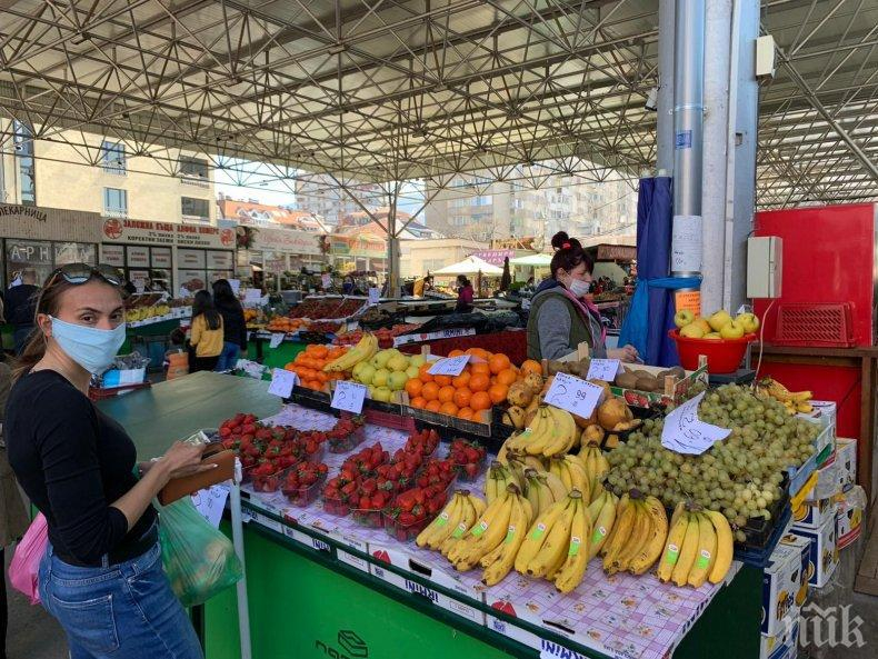 Пазарът на Красно село ликува заради пускането на метрото