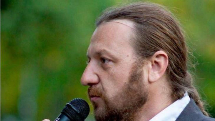 Скандал! Кмет на Христо Иванов тихомълком пусна паркинг в градинка