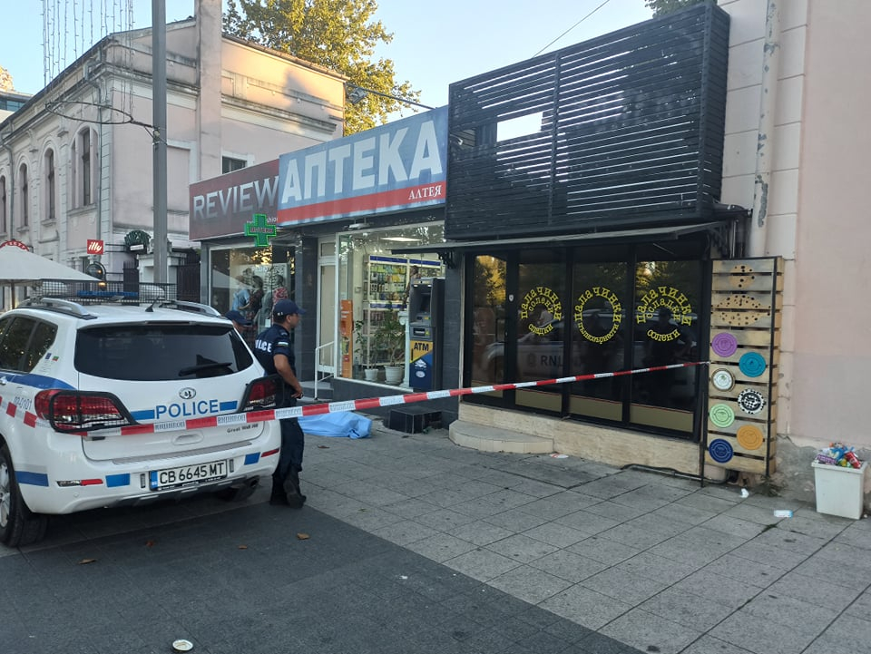 Ужасяващ инцидент на пъпа на Бургас смрази минувачите СНИМКИ 