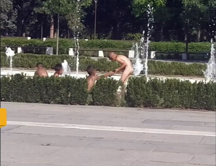 Невръстни циганчета шокираха с голо зрелище столичани на НДК