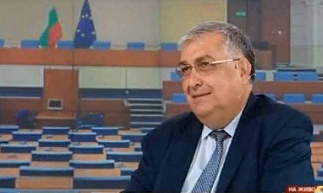 Проф. Близнашки срази Радев: Да си мери приказките, защото... ВИДЕО