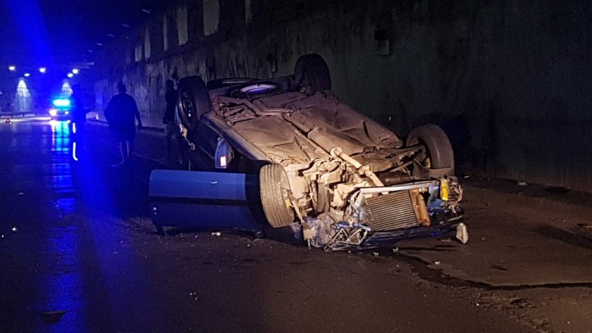 Зверско меле в тунела на НДК СНИМКИ