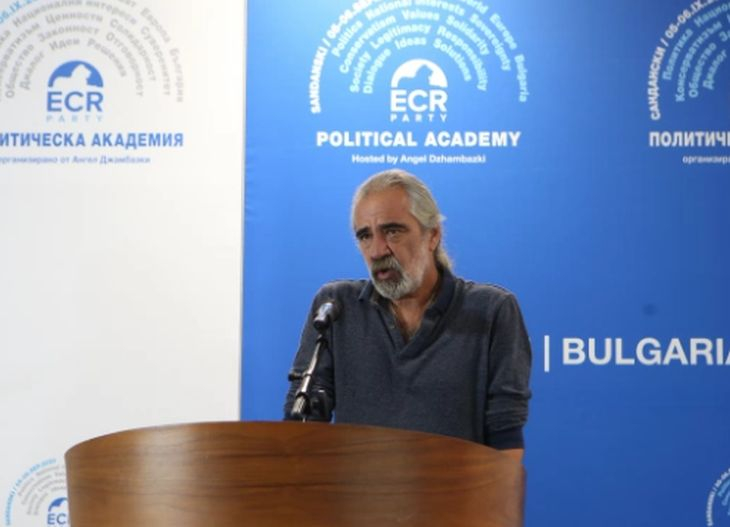 Слабаков бесен: В интернет пише куцо и сакато