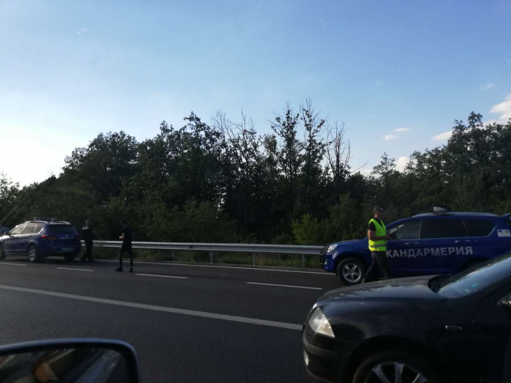 Голямото прибиране: Зверска тапа на входа за София, ад по БГ пътищата ВИДЕО