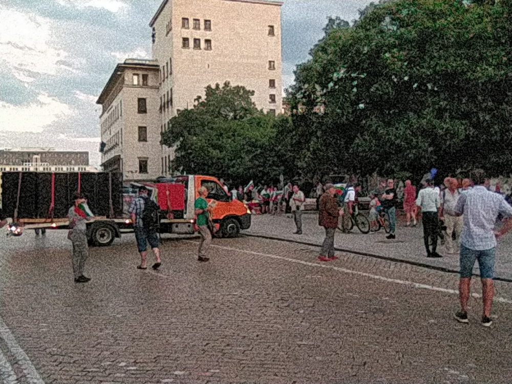 Рехаво присъствие в 61-ия ден на протестите в София СНИМКИ