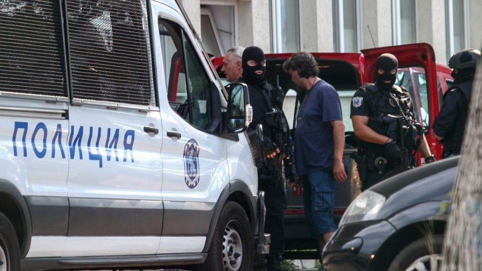 Спецпрокуратурата с любопитни подробности за удара срещу Васил Божков СНИМКИ