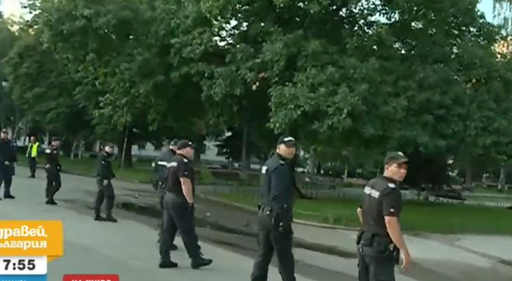 Ексклузивно: Край Ларгото откриха страшни оръжия в скривалища на метежници от протеста! СНИМКИ
