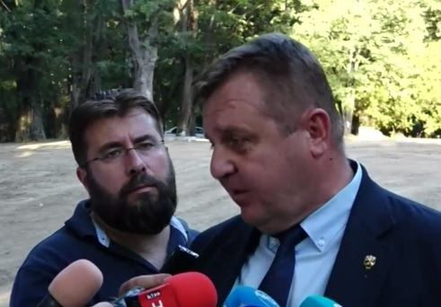Каракачанов разкри какви пари получават протестиращите   