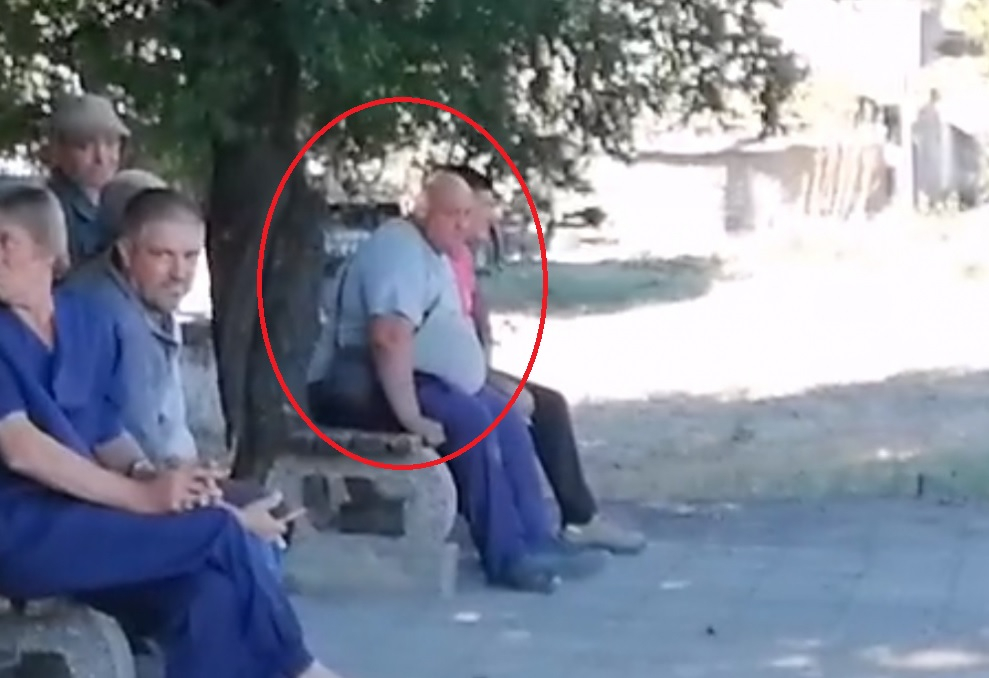 Да ти режем главата ли сега! Жители на Драганово напират да линчуват тираджия, убил мъж в кола  ВИДЕО