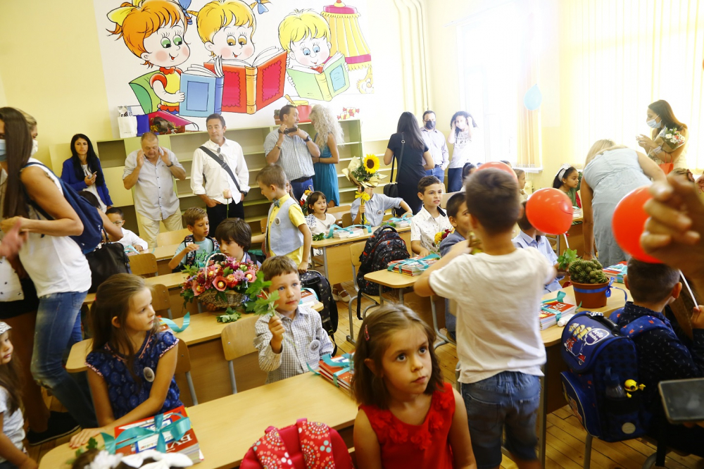 Родителите в чудо: Забраняват на учителите да...