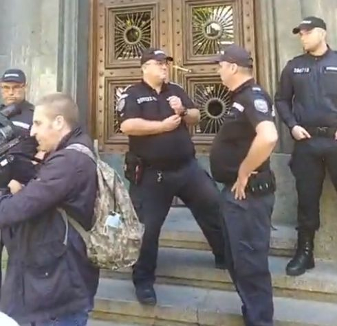 Обрат в Народното събрание след щурма на протестиращите!