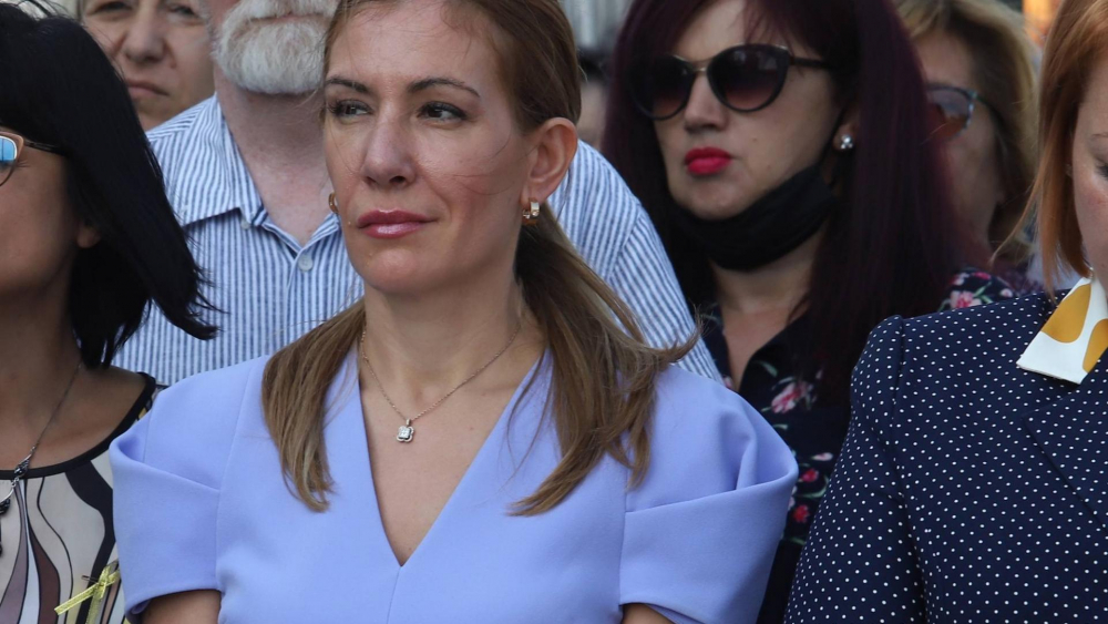 Николина Ангелкова шашна с нова визия, неузнаваема е СНИМКИ 