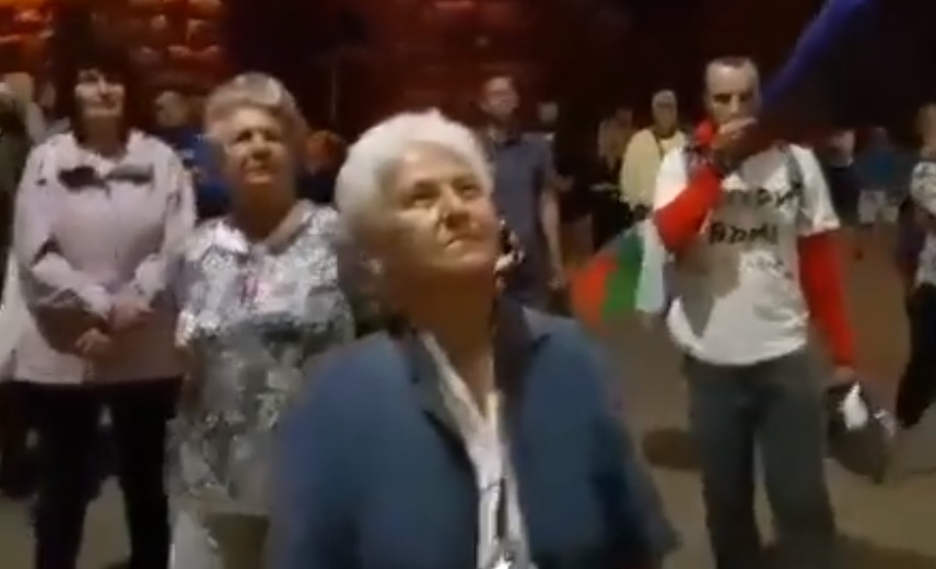 Ако види това ВИДЕО, "Отровното трио" ще разбере колко е жалко всичко
