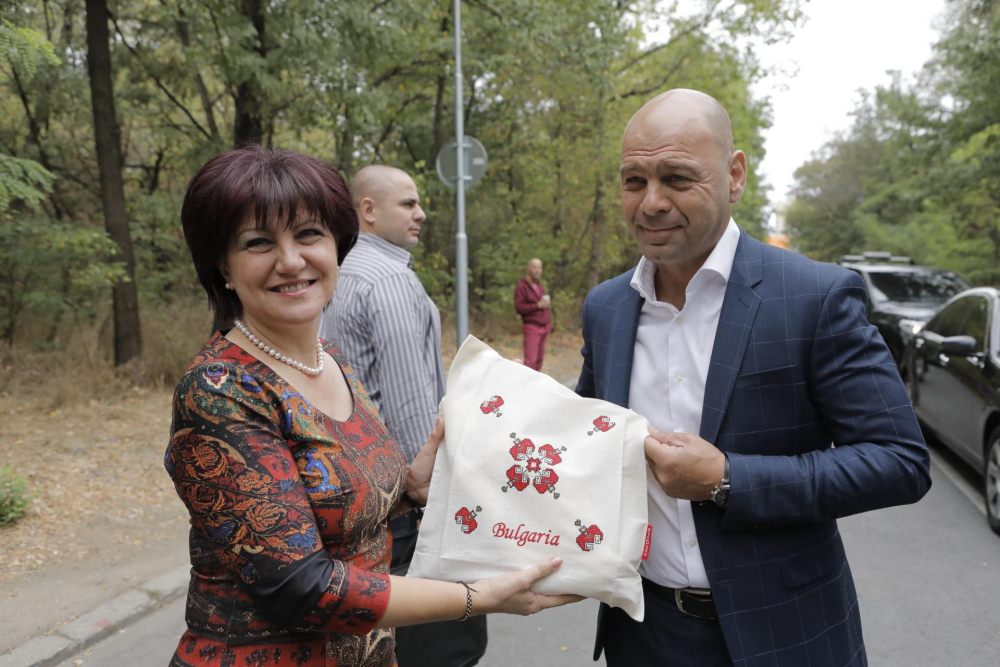 Само в БЛИЦ: Уникална СНИМКА на Цвета Караянчева взриви мрежата 