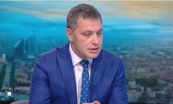 Александър Сиди: Няма как през референдум да се промени Конституцията