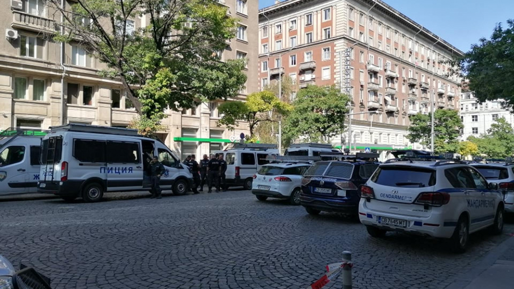 Столицата гъмжи от полиция, готвят се за "Велико народно въстание 3" СНИМКИ