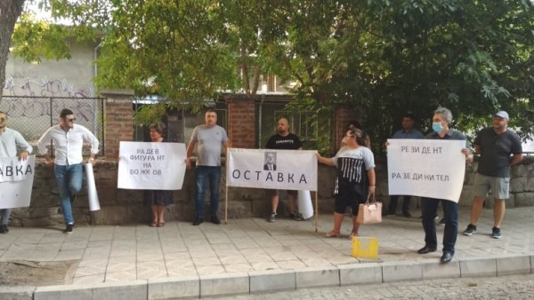 Пловдивчани от контрапротеста готвят неприятна изненада на президента СНИМКИ 
