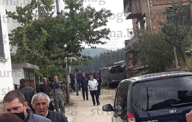Първи версии за мистериозното изчезване на 2-г. Мехмед, майка му... СНИМКИ