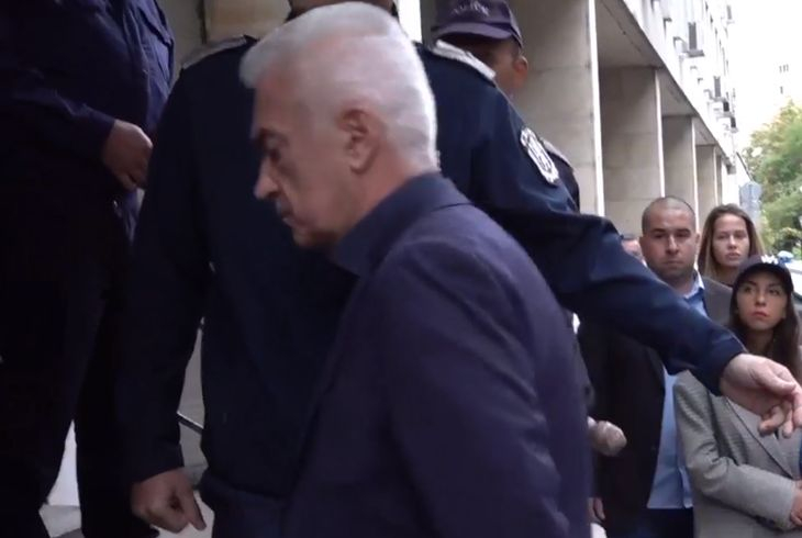 Волен Сидеров привикан в СДВР, взимат му отпечатъци