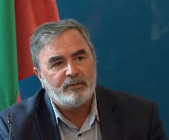 Доц. Кунчев обори обвинения към щаба, че не смята както трябва НА ЖИВО