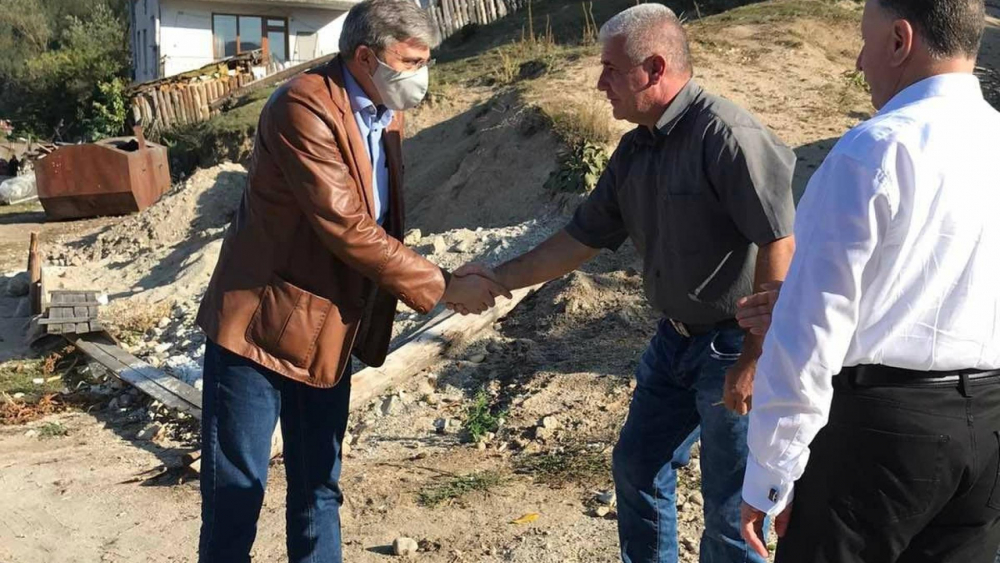 Карадайъ при семейството на изчезналия мистериозно Мехмед от Якоруда СНИМКИ
