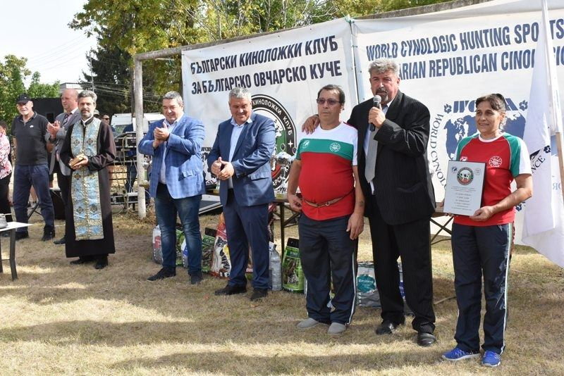 Президентът на кинолозите: Бойко Борисов отново ще победи на изборите СНИМКИ