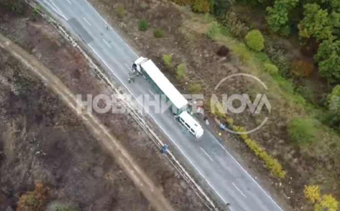 Първи СНИМКИ от смъртоносната касапница край Елхово