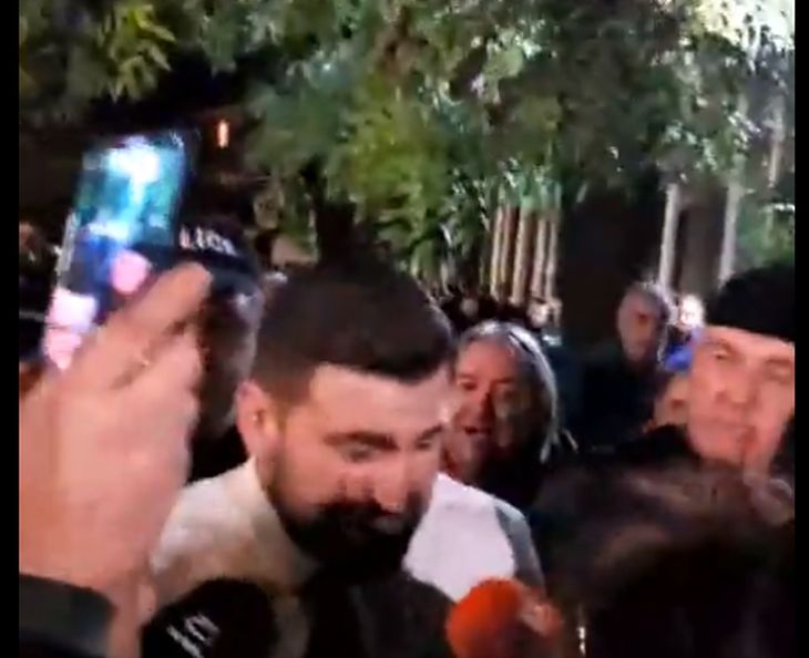 Екшън и преследване между протестиращи и Новаков от ГЕРБ, издебнаха го след "Панорама" и стана страшно ВИДЕО