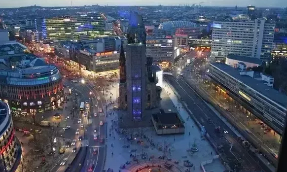 Нови строги мерки Берлин, в 23 часа затварят всички... 