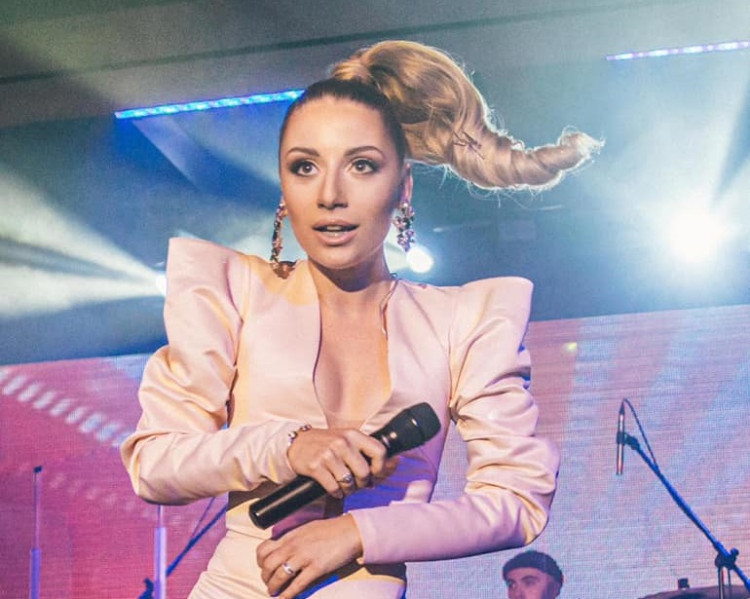 Михаела Маринова лъсна без бельо СНИМКИ