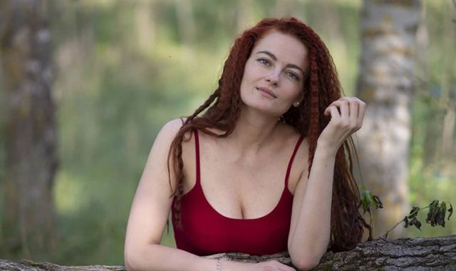 Актриса се показа чисто гола, за да дразни прочутата съпруга на любовника си СНИМКИ 18+