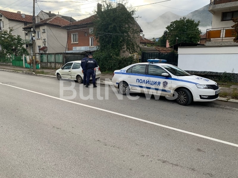 50-г. шофьор успя да отбие и спре колата си преди да го покоси внезапна смърт 