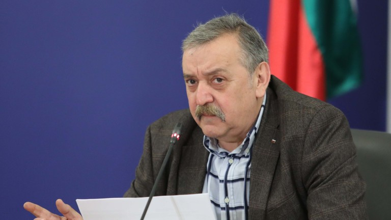 Проф. Кантарджиев разкри страшната истина за К-19 у нас: Всеки трети е...