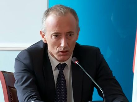 Министър Вълчев каза ще се затворят ли училищата и заговори за "поколенческа катастрофа"