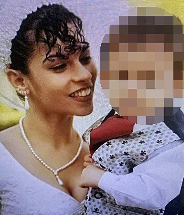 Любовница намушка 50 пъти женения си партньор, който въртял три жени едновременно СНИМКИ 