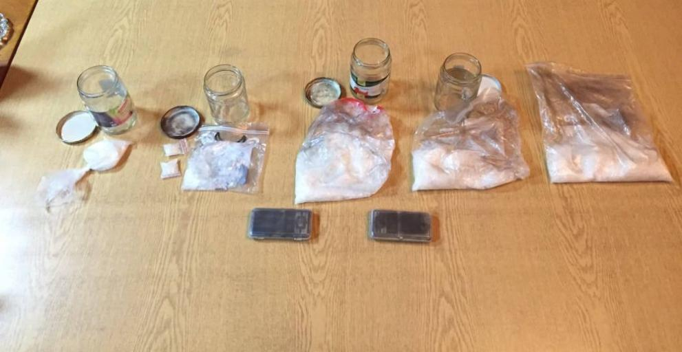 Погребален агент в Димитровград спипан с много кока СНИМКИ