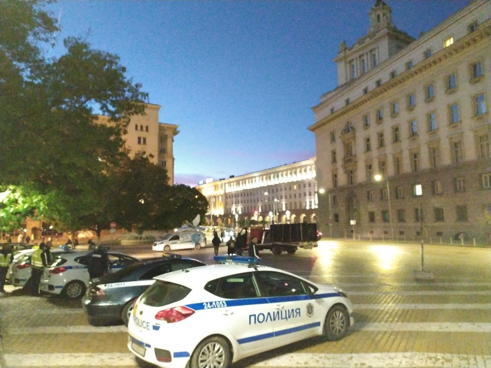 Три протеста, но без хора, тероризират столичани СНИМКИ