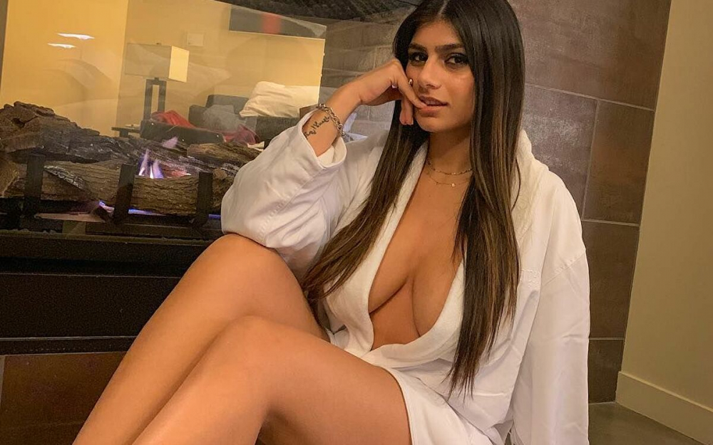 Порно кралицата Миа Халифа шокира феновете си с това разкритие СНИМКИ 18+